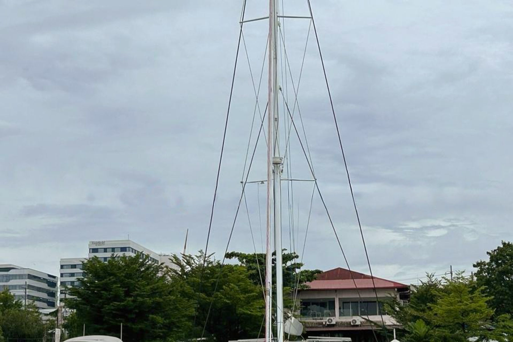 Lagoon 620 'Valentina 6' exterior, interior and detail view 3