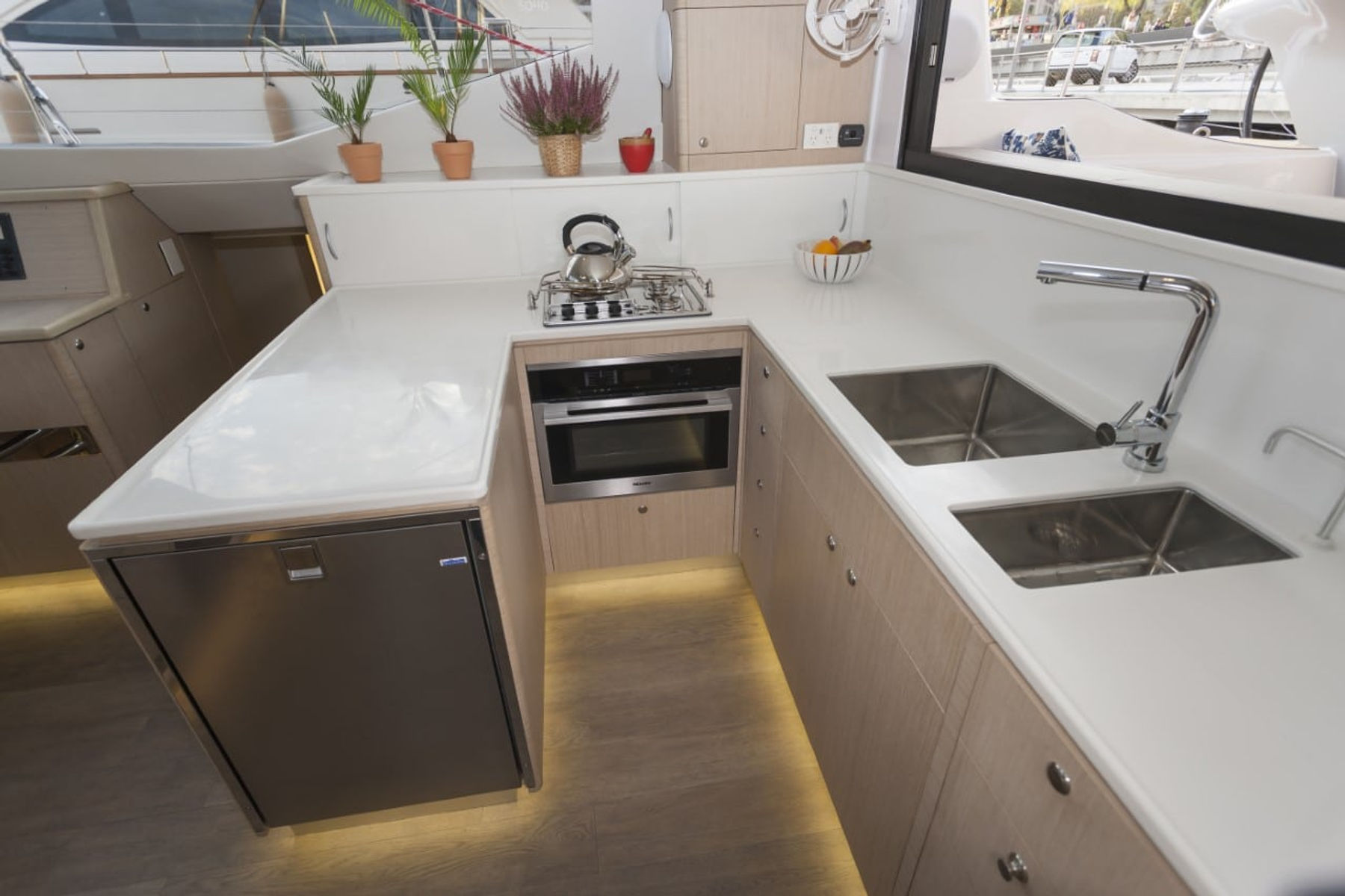 Northstar exterior, interior and detail view 7