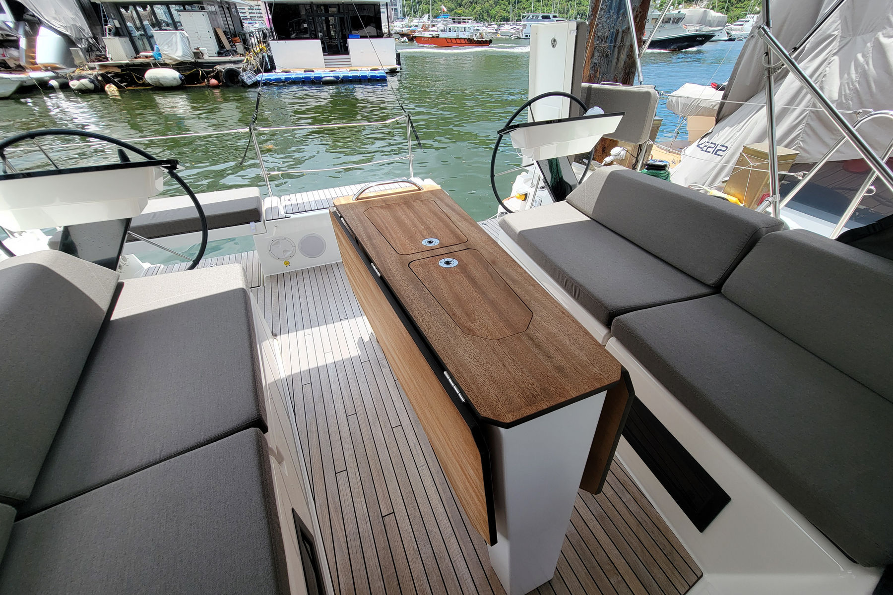 Dufour 41 exterior, interior and detail view 11