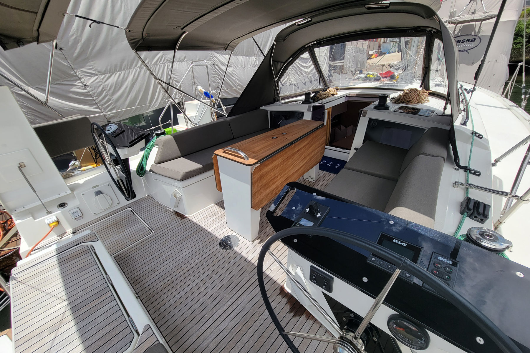 Dufour 41 exterior, interior and detail view 9