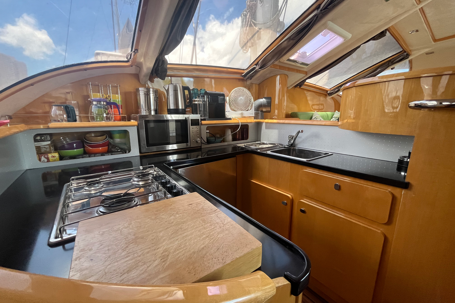 Privilege 495 exterior, interior and detail view 9