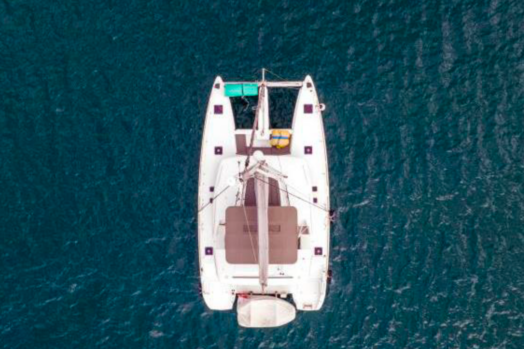 Lagoon 450 exterior, interior and detail view 2