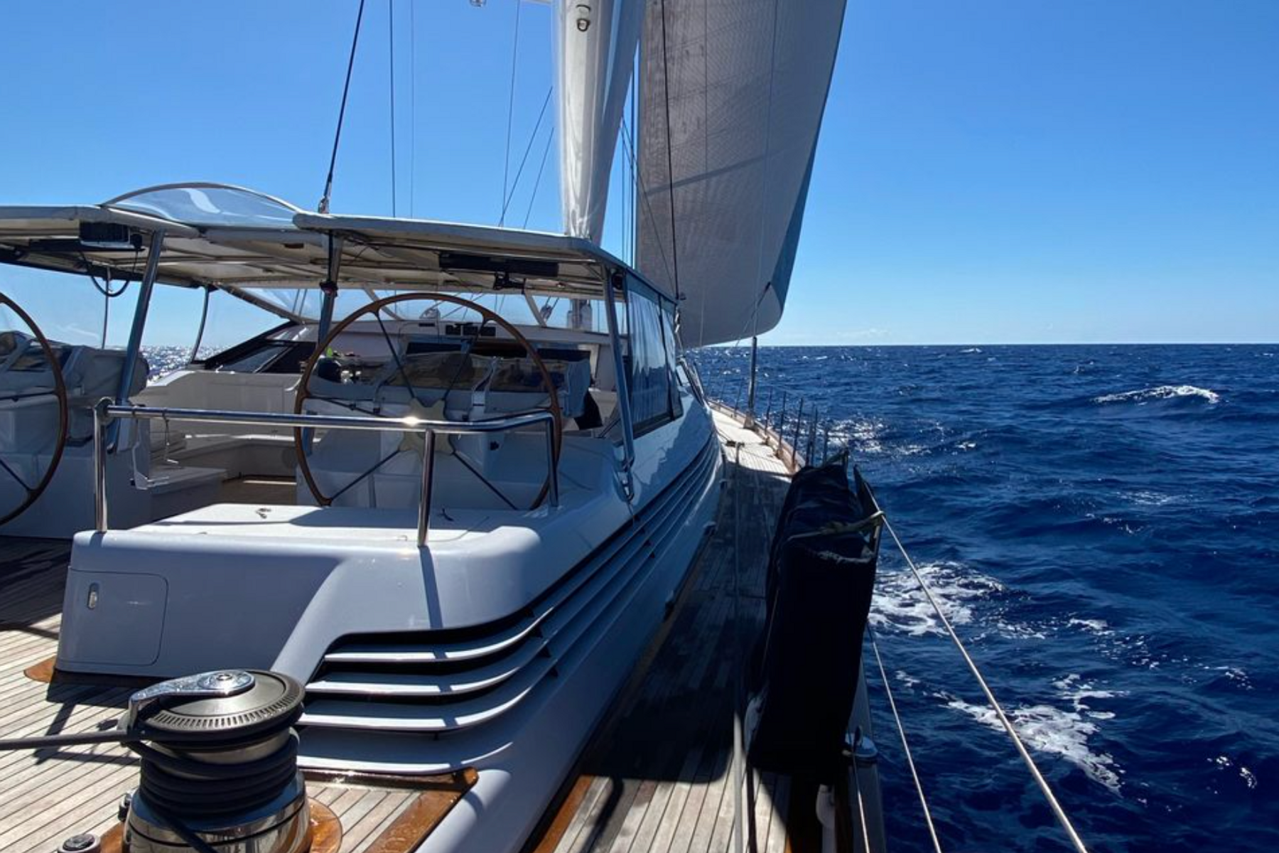 Thandeka charter yacht exterior, interior and amenity view 4