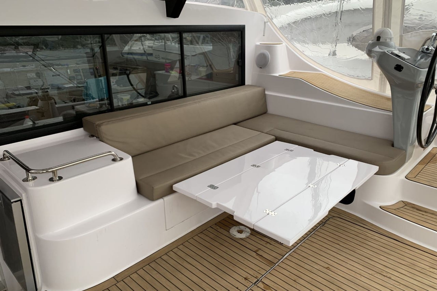 Northstar exterior, interior and detail view 9