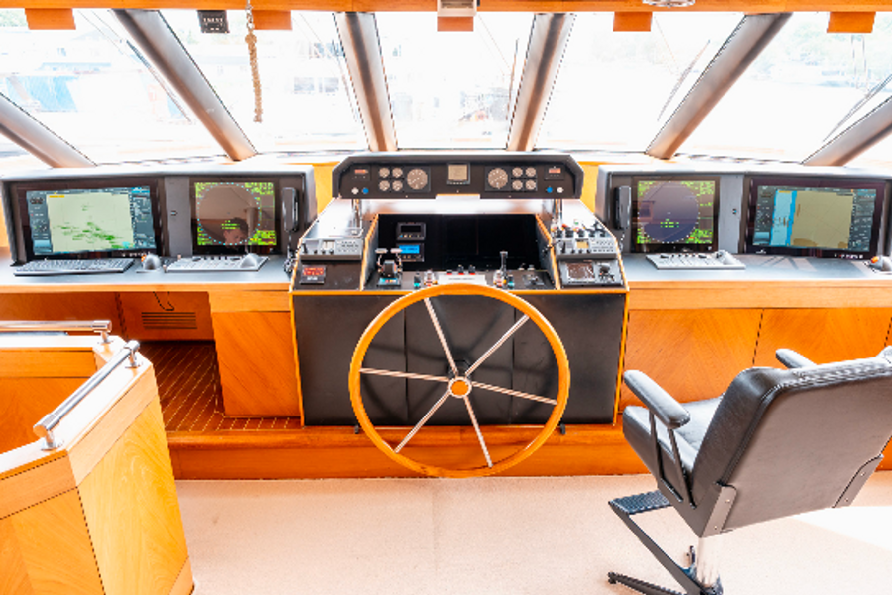 Sheergold charter yacht exterior, interior and amenity view 8