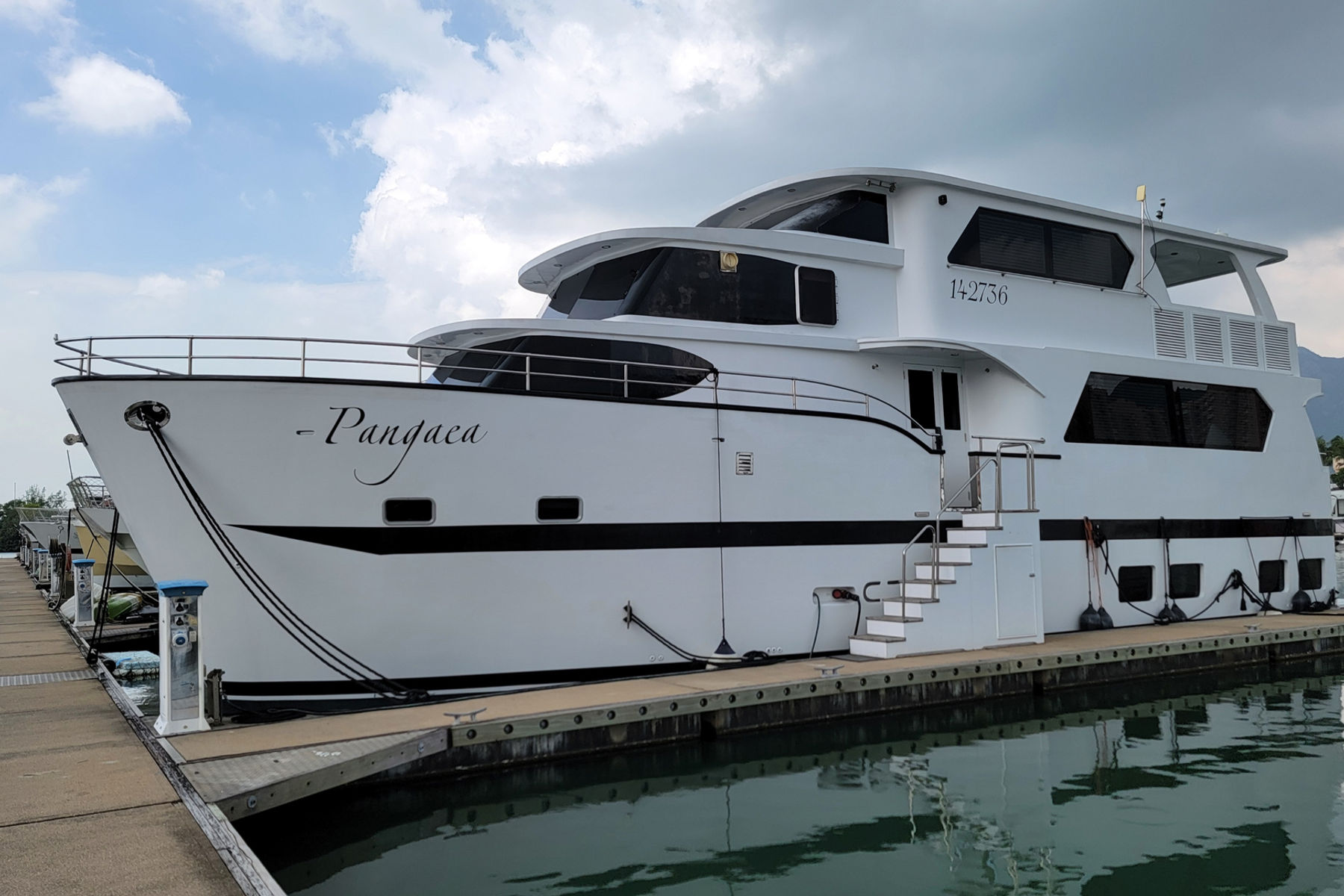 Sun Hing Shing 60, 2017 Motor Yacht for sale in Hong Kong