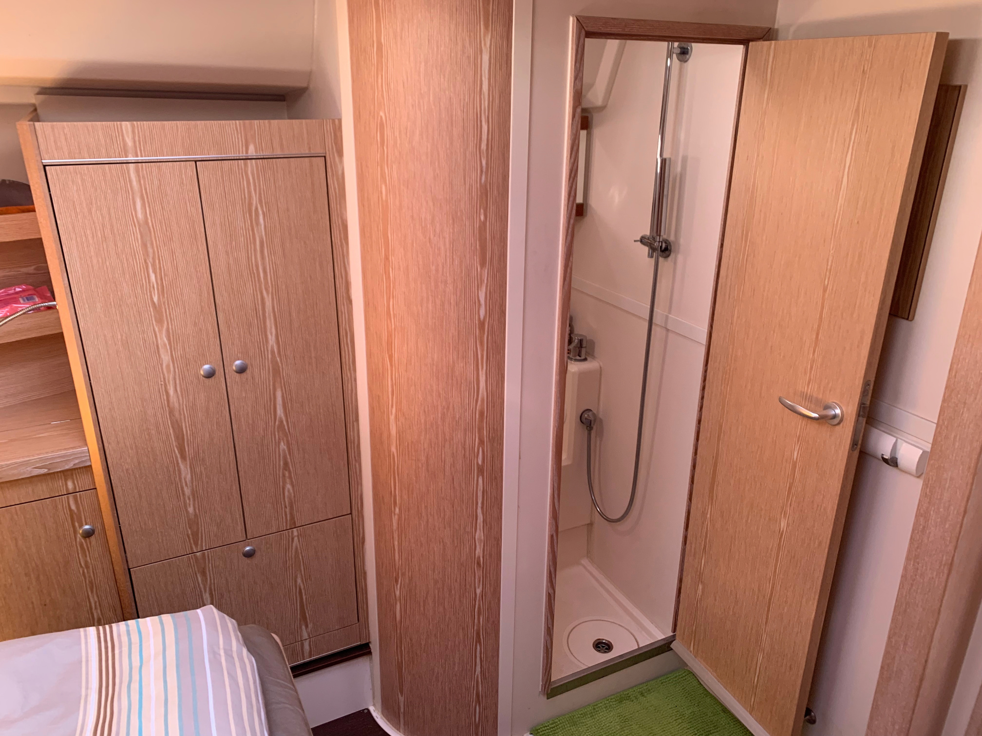 Hanse 505 exterior, interior and detail view 10
