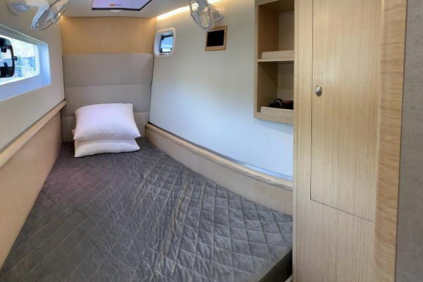 Womble exterior, interior and detail view 10