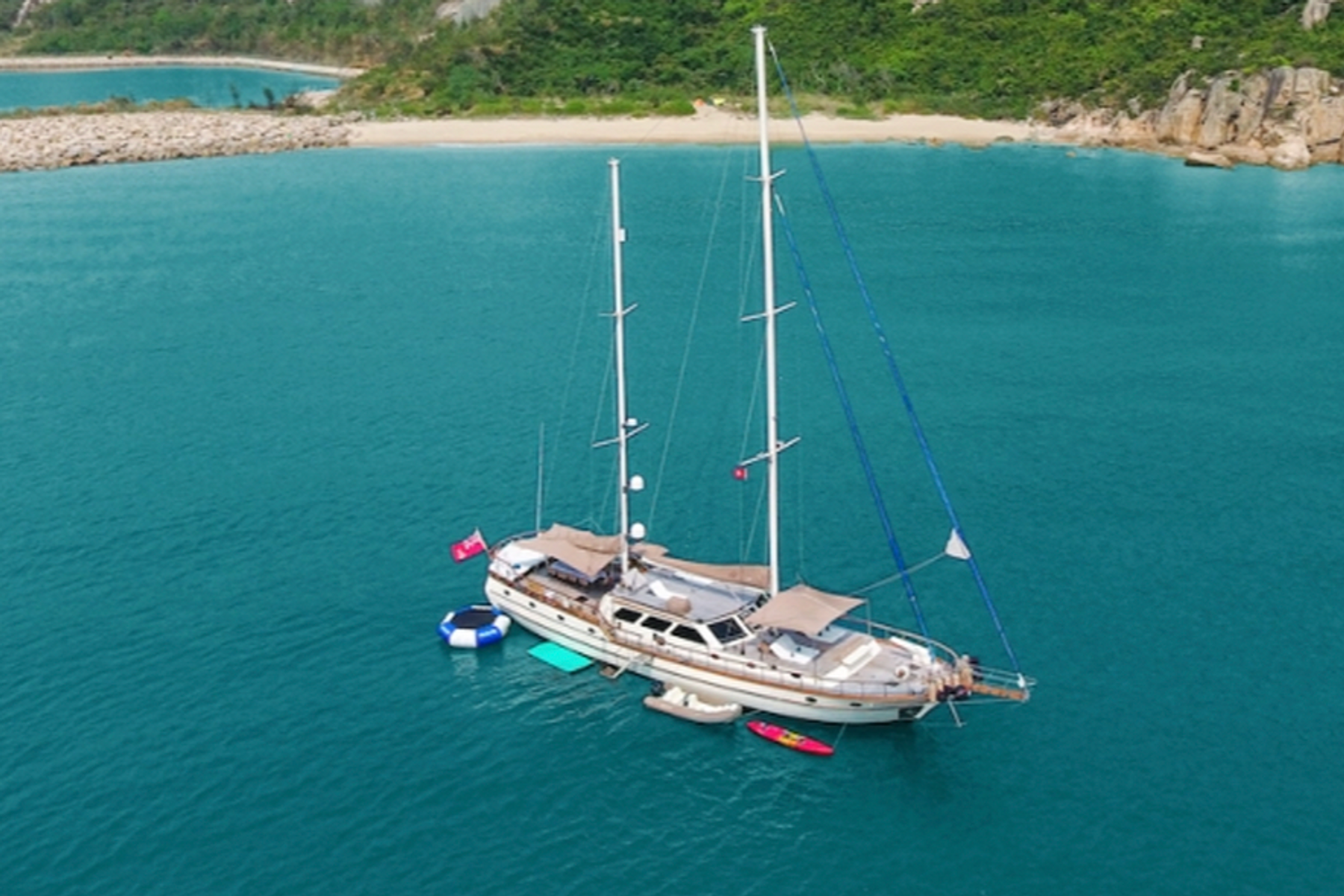 Lady Lorraine charter yacht exterior, interior and amenity view 1