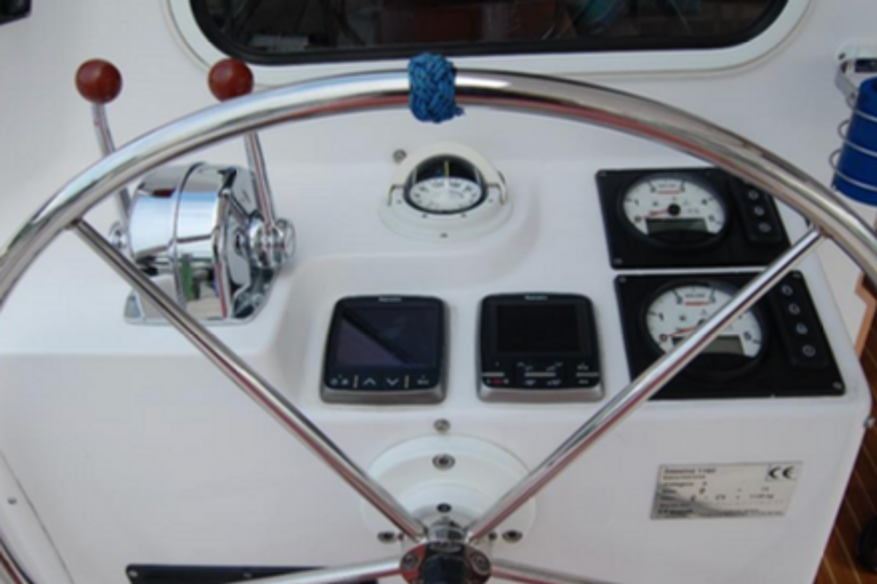 Seawind 1160 exterior, interior and detail view 11