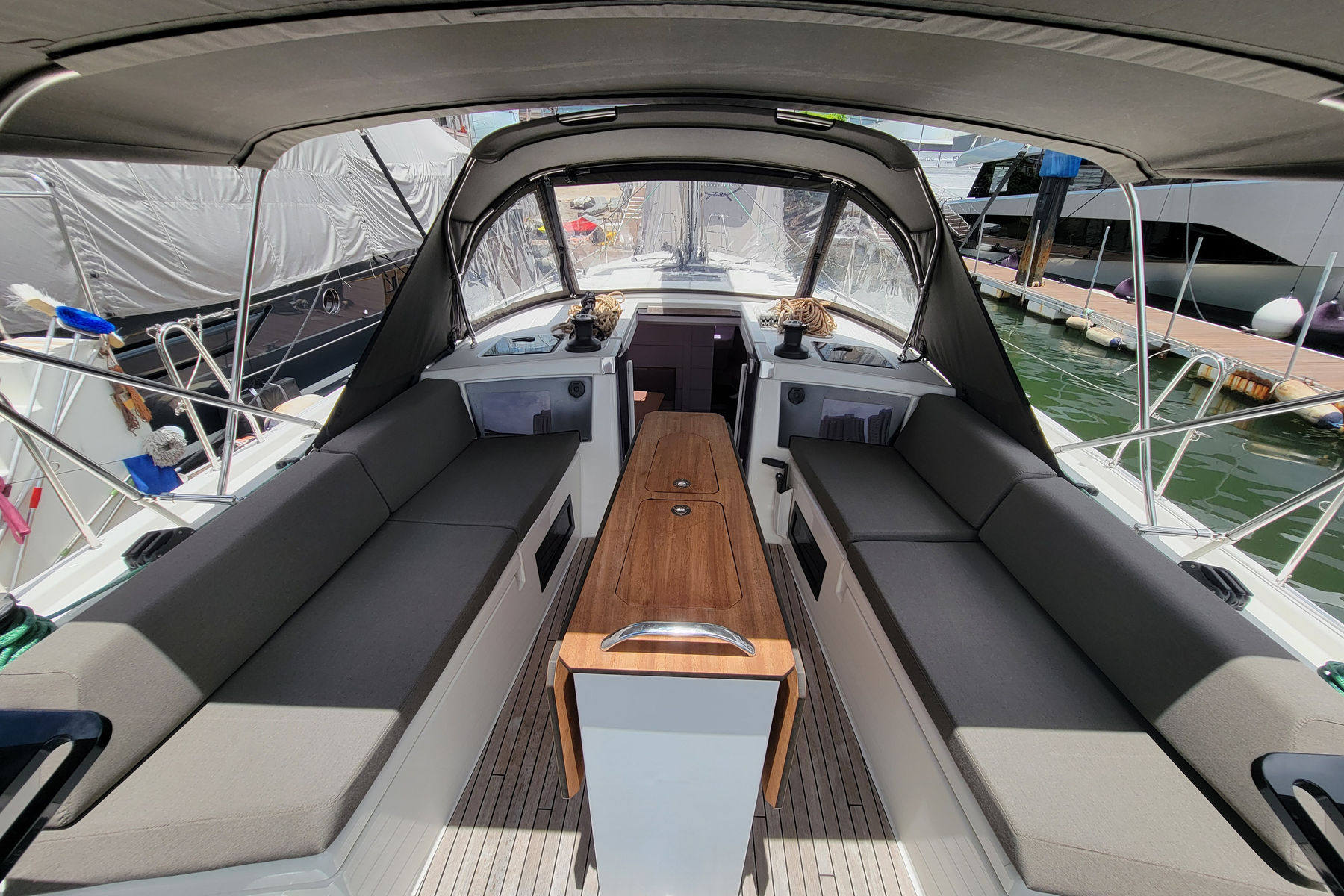Dufour 41 exterior, interior and detail view 10