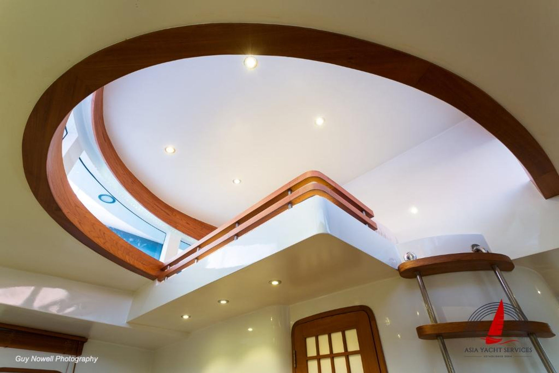 Bondway exterior, interior and detail view 2