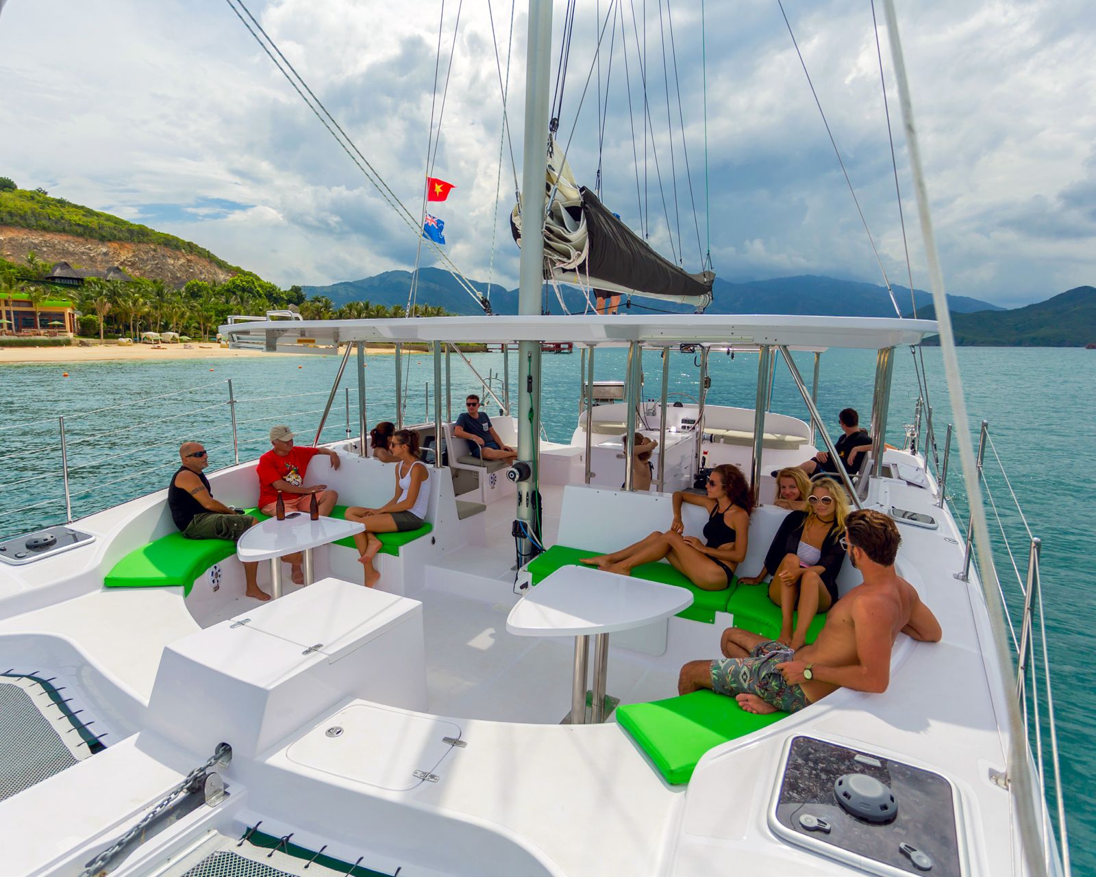 Seawind 1160 Resort by Seawind Catamarans — photo 3