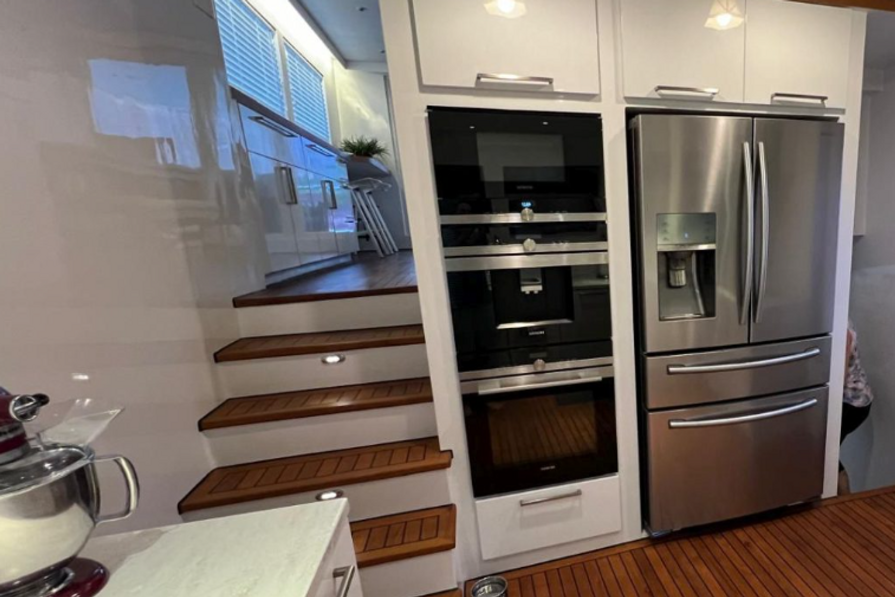 Sun Hing Shing 60 exterior, interior and detail view 11