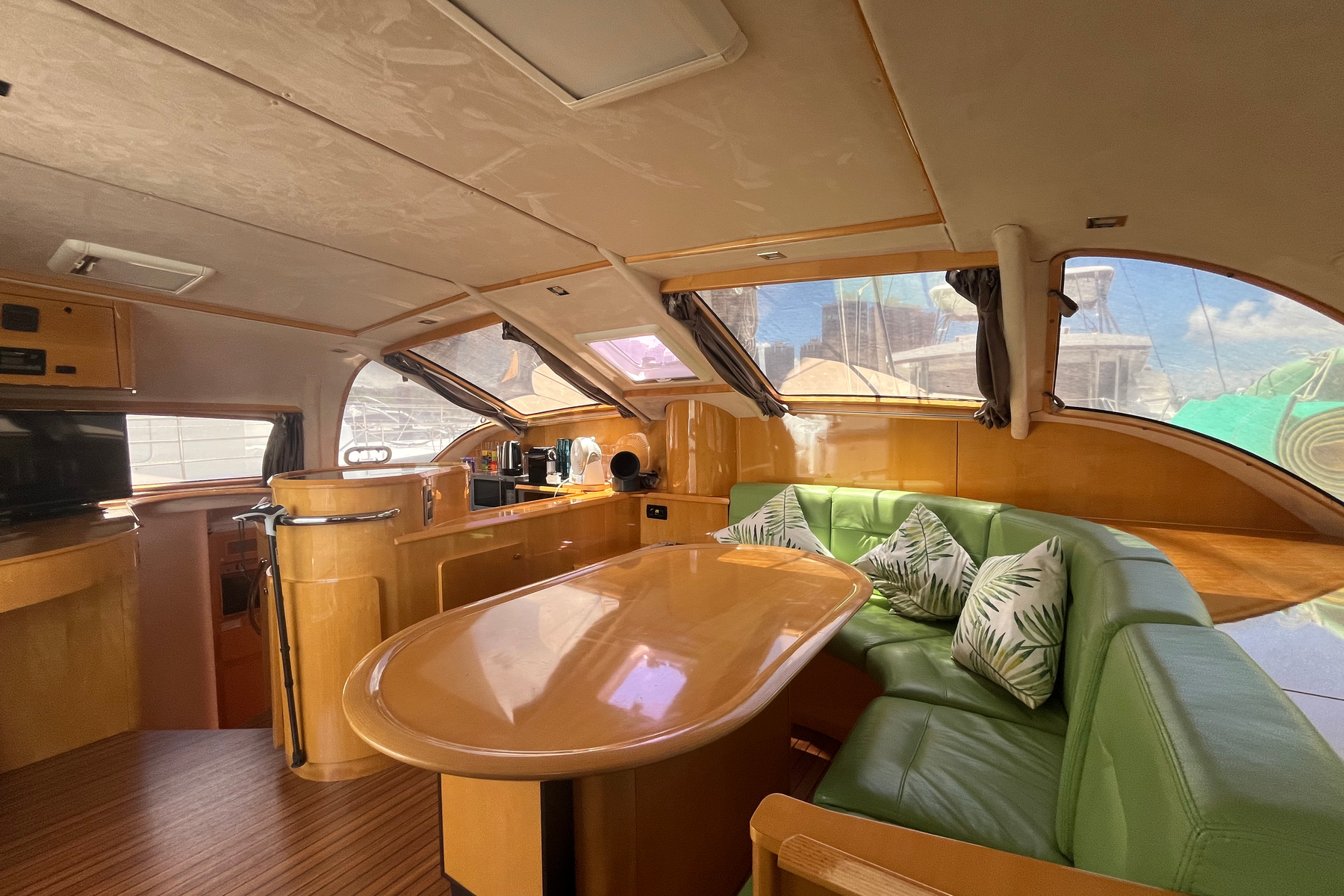 Privilege 495 exterior, interior and detail view 5