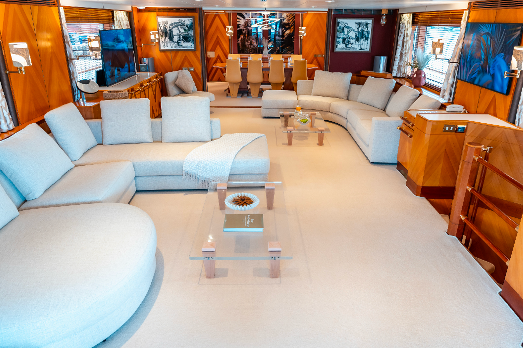 Sheergold charter yacht exterior, interior and amenity view 4