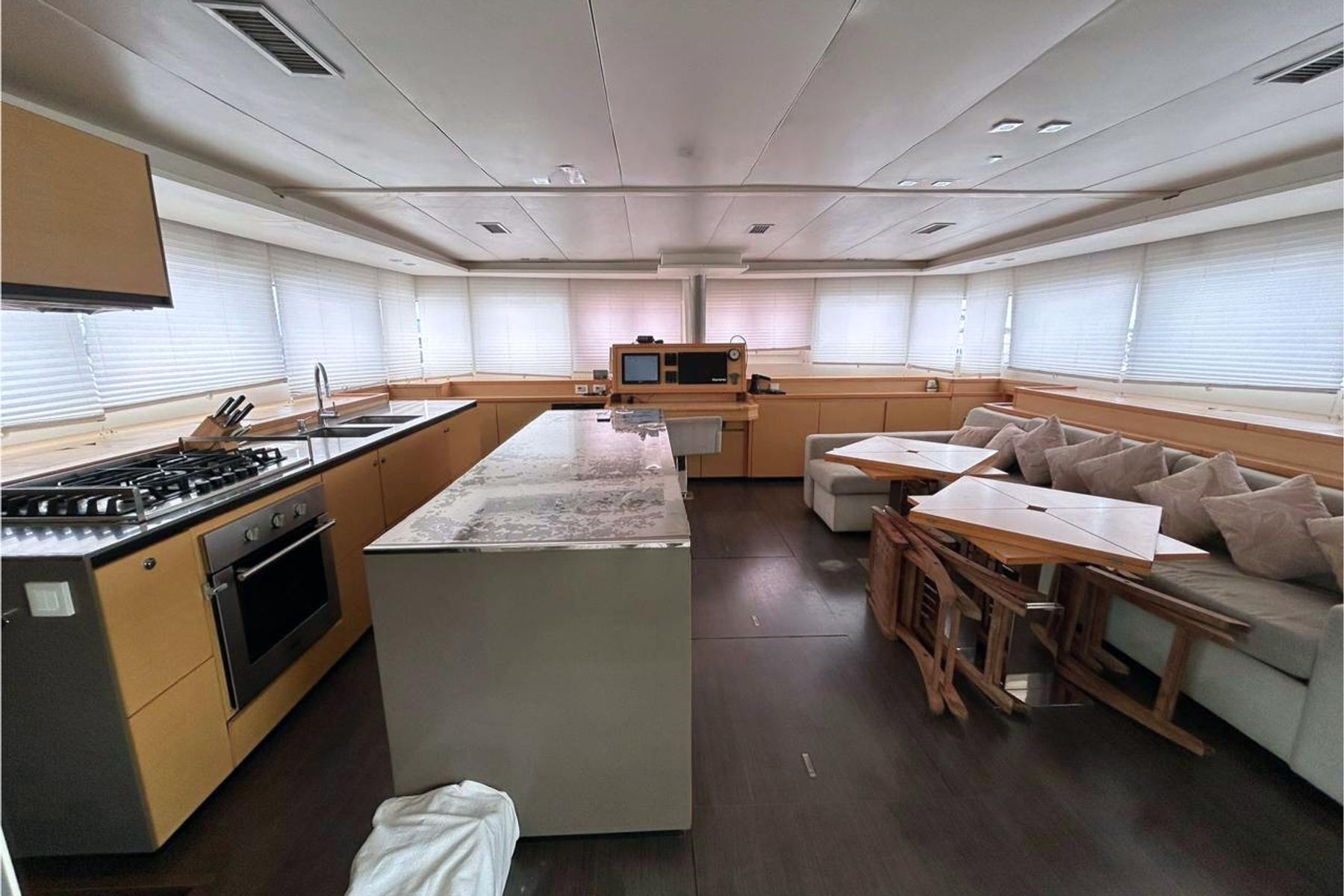 Lagoon 620 'Valentina 6' exterior, interior and detail view 9