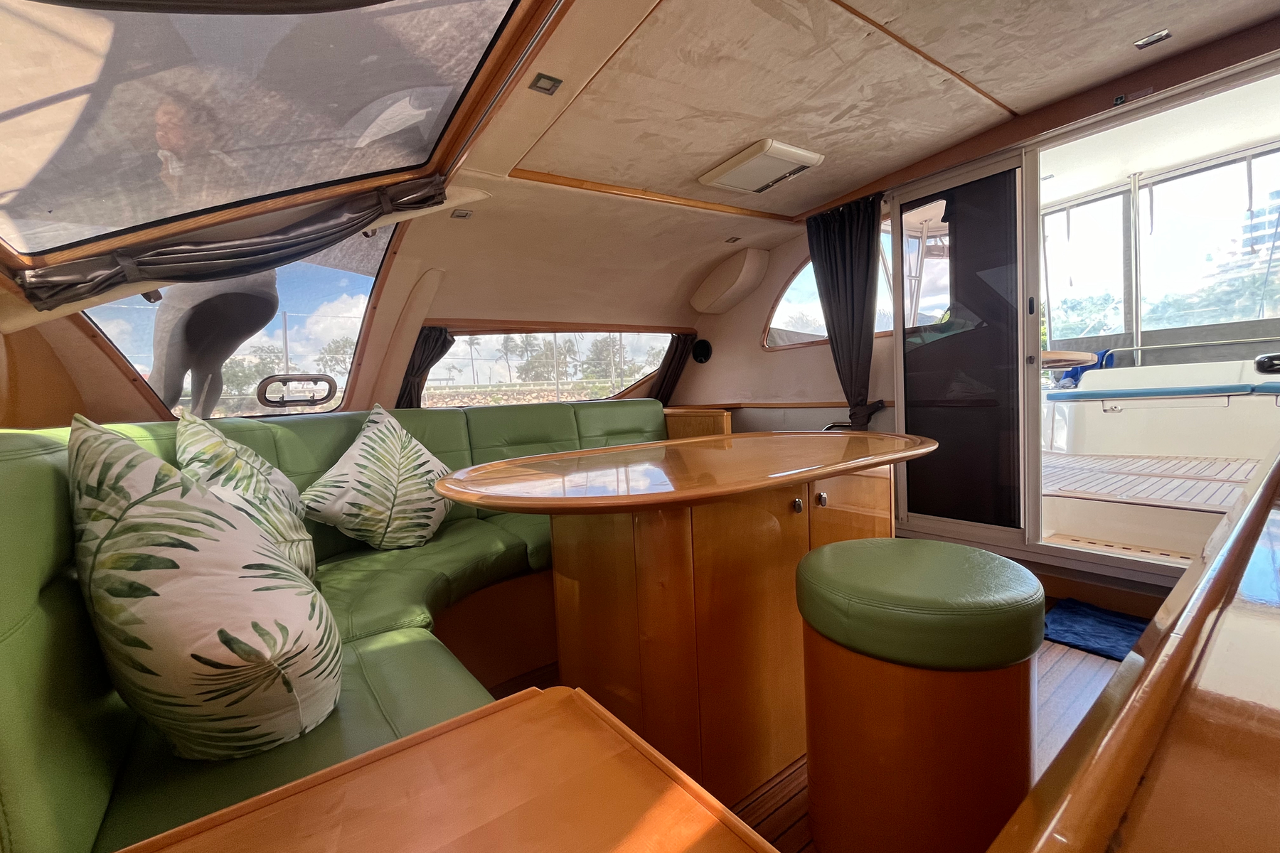 Privilege 495 exterior, interior and detail view 6