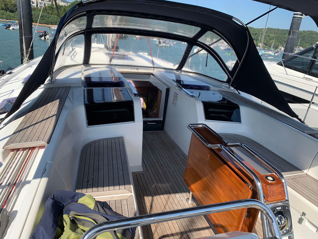 Hanse 505 exterior, interior and detail view 4