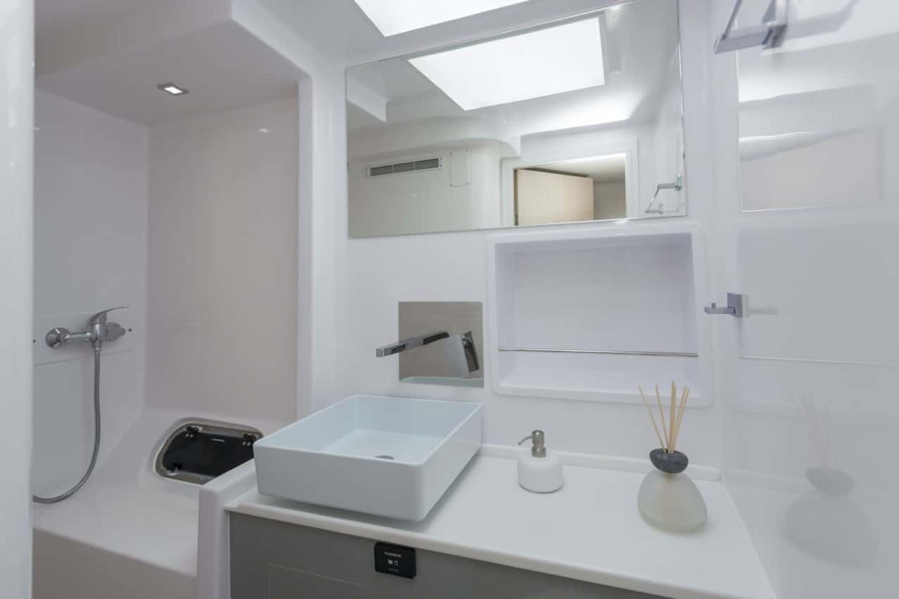 Northstar exterior, interior and detail view 10