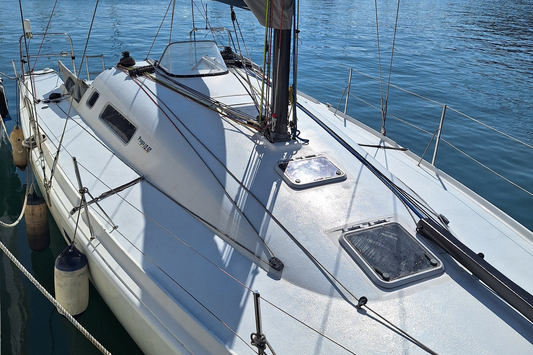 Pogo 10.50 exterior, interior and detail view 8